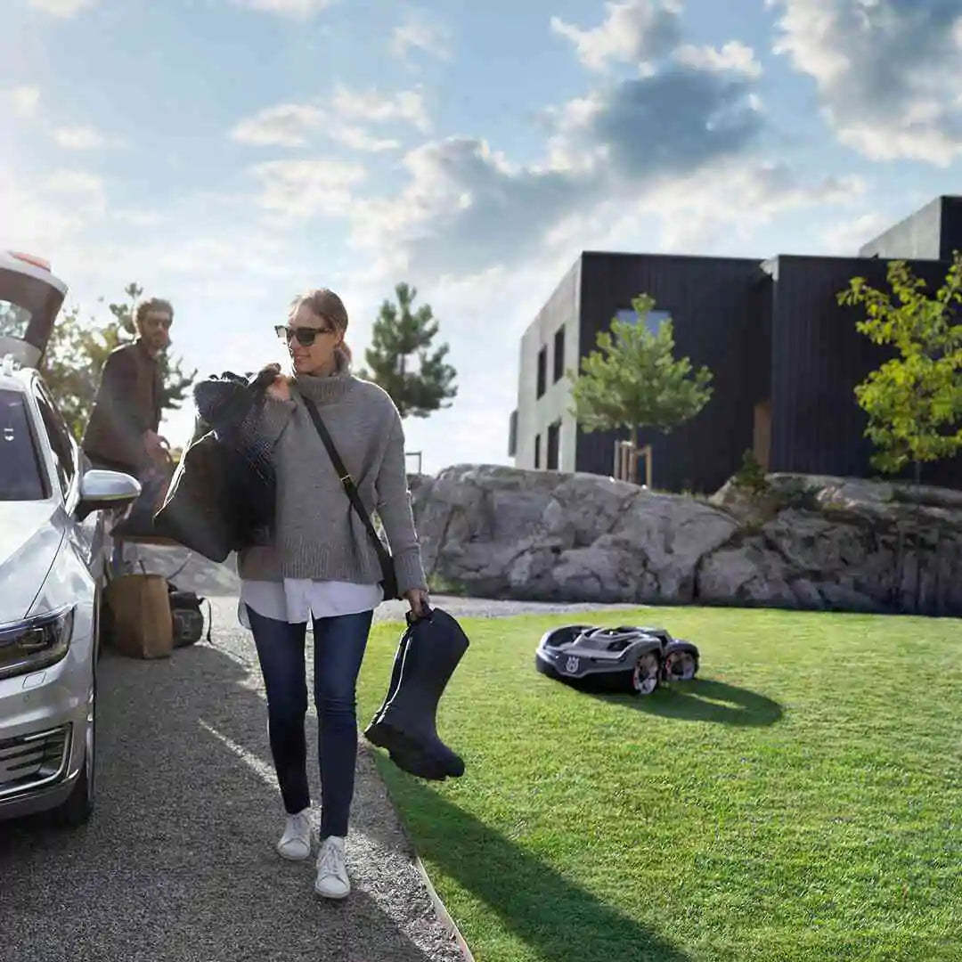 Husqvarna Automower® 435X AWD